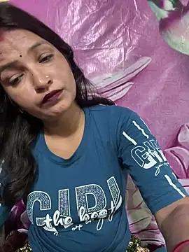 Priyaa_1433's Live XXX Chat