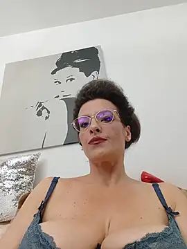RebeccaNoble Chat XXX live