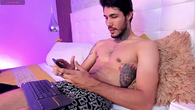 JacksonGreenn live XXX chat