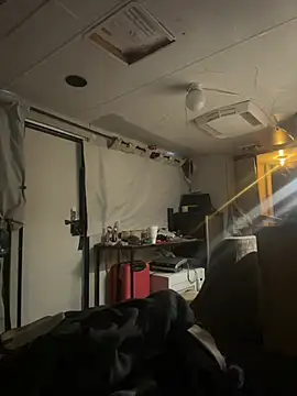 XXX chat uživo modela SexyB214