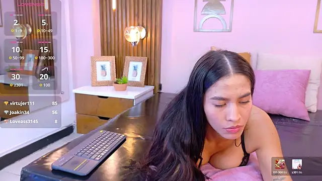 Chat XXX en directo de JuliaaVega
