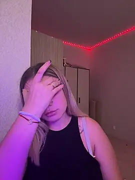 KimEvanss Adlı Modelin Canlı XXX Sohbeti