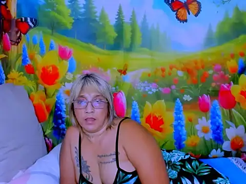 indianroxy élő XXX-chatje