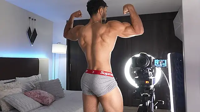 XXX chat uživo modela DanteeStone