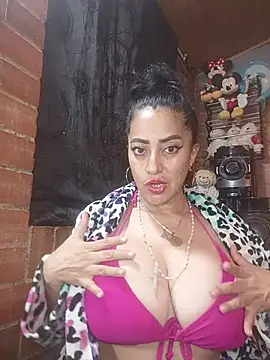 Alexandrina Adlı Modelin Canlı XXX Sohbeti