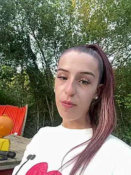 Chat +18 de lisapeperoni ao vivo