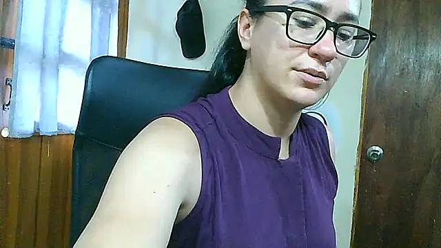 Nathalieprez4 Chat XXX in diretta