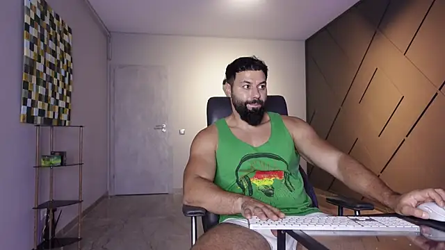 mattmasterss: διαδικτυακό σόου στην κάμερα