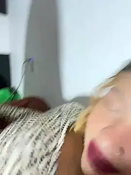 Chloe_Leaozinho's Live XXX Chat