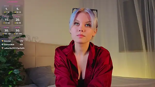 GoldenLenarz élő XXX-chatje