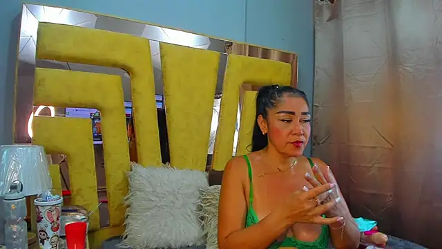 VikyThomsonn – Live XXX-chat
