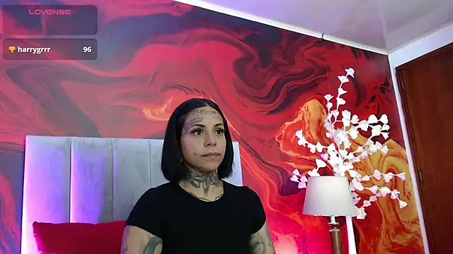 Tattoo_baby666 XXX чат на живо