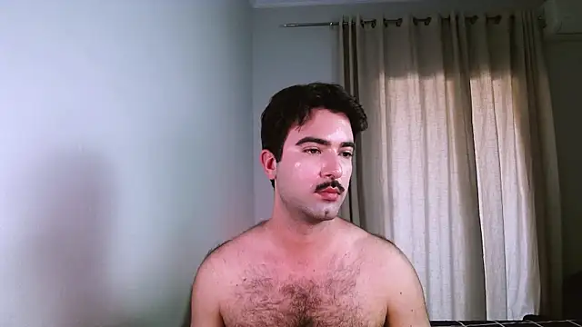 hairyzodb XXX чат на живо