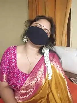 Sravvi499's Live XXX Chat