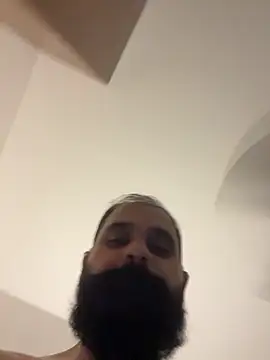 Chatroom XXX en direct de ThatBeardDude