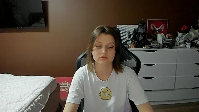 SoniNesti Chat XXX live