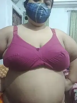 momo_loves Chat XXX in diretta