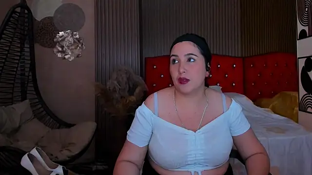 XXX chat uživo modela BBWLuxuryMuse