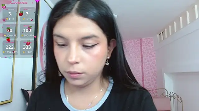 Chat XXX en directo de Small_naugthy_