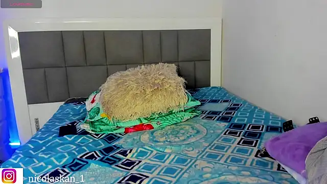 nicolaskan XXX чат на живо