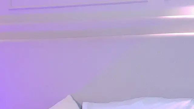 NaomiKlarc Adlı Modelin Canlı XXX Sohbeti
