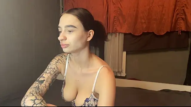 Chat XXX en directo de imChatty_Alice