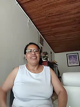 Emilif_ Live XXX Chat