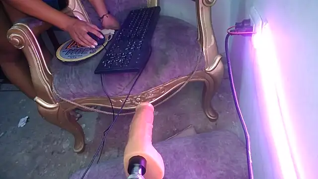 Anna_bellucci 即時 XXX 聊天