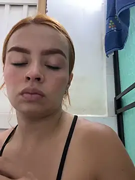 LuciiaMiller Adlı Modelin Canlı XXX Sohbeti
