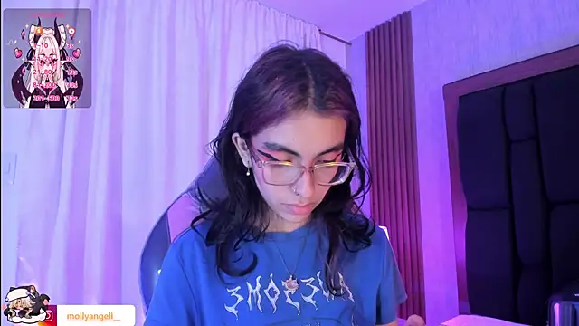 Molly_A Live XXX-chat