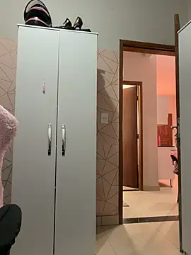 Irresistible37 Adlı Modelin Canlı XXX Sohbeti