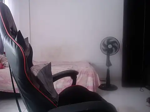 Adriana_0312's Live XXX Chat