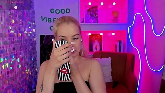 StephanieSweety XXX чат на живо