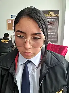 Chat +18 de Angela__05 ao vivo