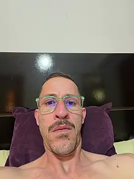 XXX chat uživo modela campari800