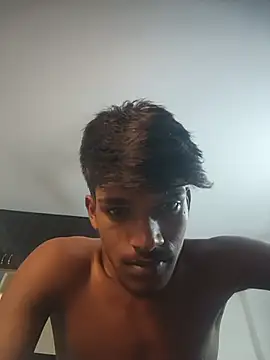singalguy12 élő XXX-chatje