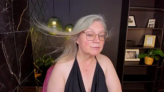 NataliMellow Chat XXX in diretta