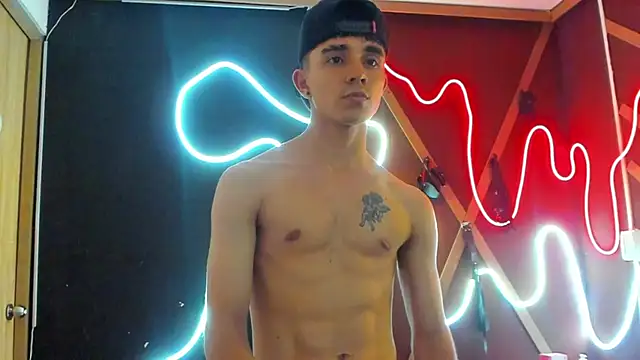 XXX chat uživo modela MaximumSteel_