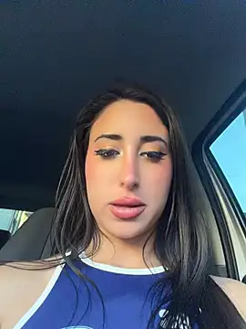 MiaFoxie_ Chat XXX in diretta