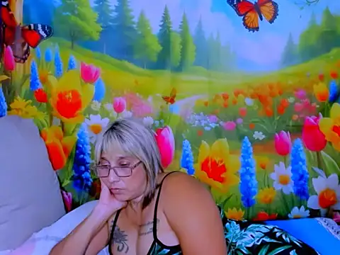 XXX chat uživo modela indianroxy