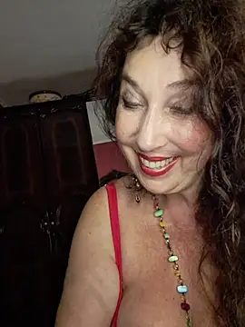GypsyEsmeralda Chat XXX live