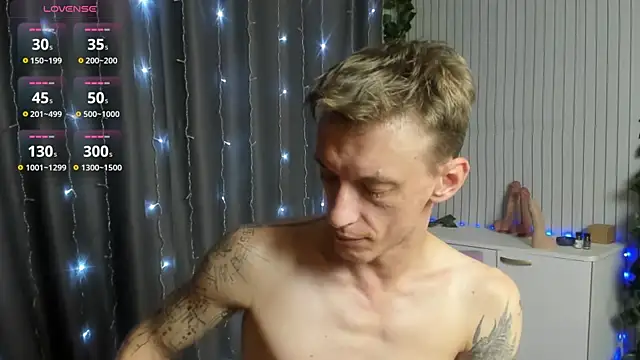 XXX chat uživo modela James2Inked
