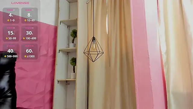 miahills__のライブXXXチャット