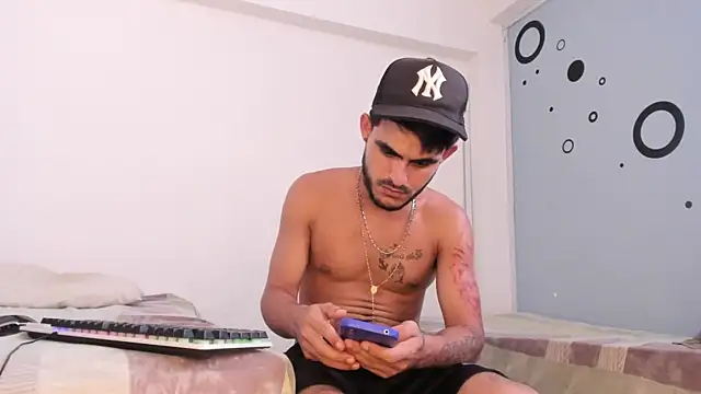 Dirty_Boy_Extreme777 Chat XXX in diretta