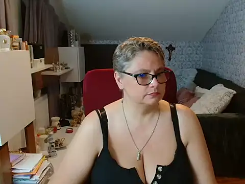 NewHellen4you Chat XXX in diretta