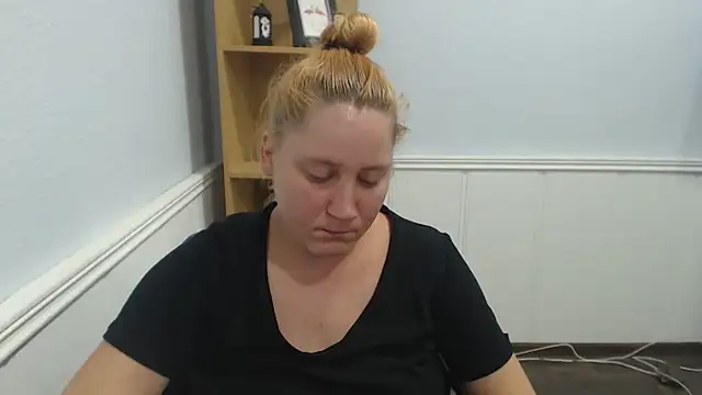JosieJun_ Chat XXX in diretta