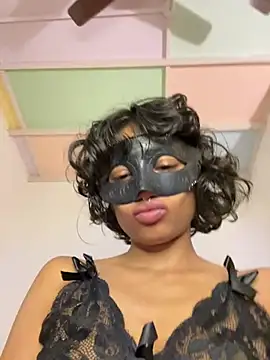 دردشة hazelperry الجنسية المباشرة