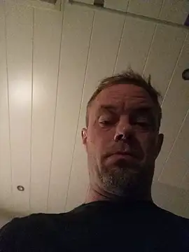 Živý XXX chat EdelHolz91