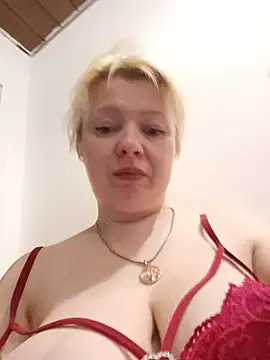 Lauri_scherri's Live XXX Chat