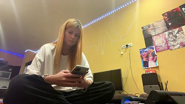 LinZavr's Live XXX Chat